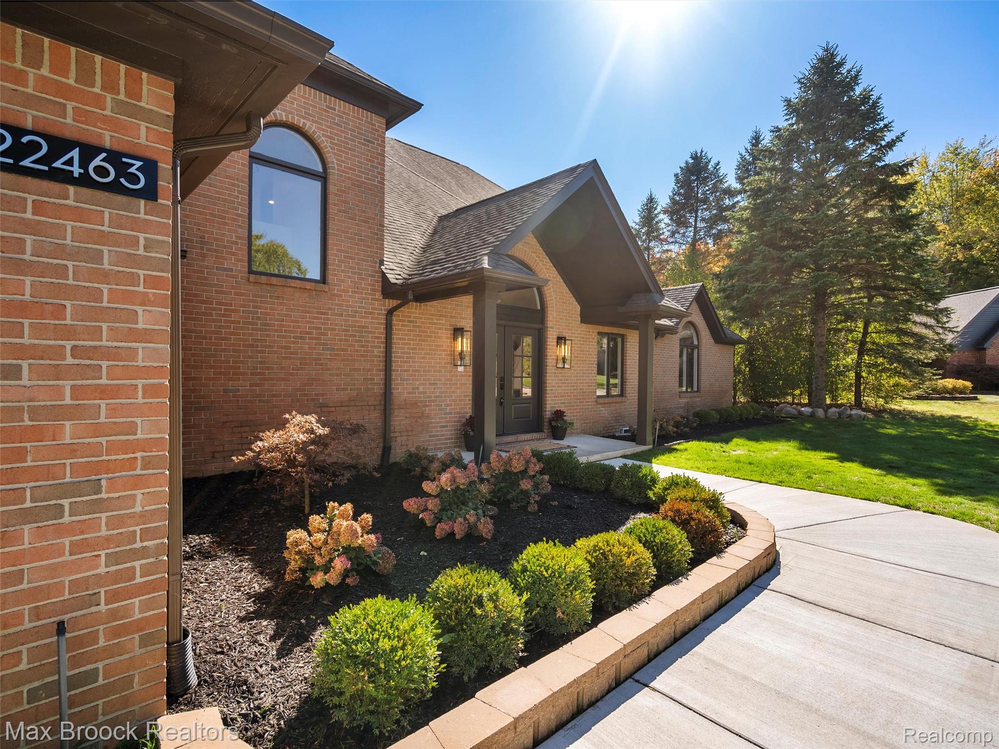 22463 Norfolk Court