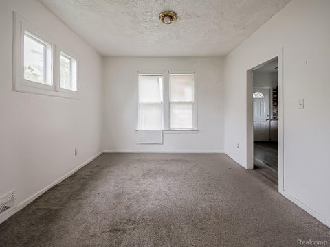 Tiny photo for 6430 Majestic Street, Detroit City, MI 48210 (MLS # 20261079368)