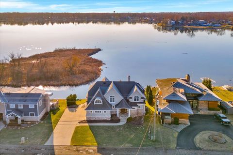 1365 KESSLER Avenue Waterford Charter Township MI 48328