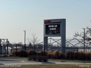 45258 Woodward Avenue