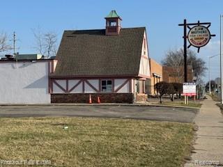 45258 Woodward Avenue