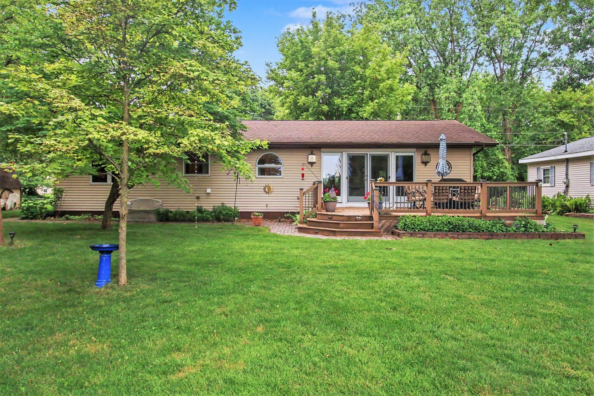 46896 Meadow Lane