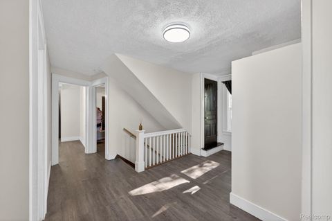 Tiny photo for 925 W Kalamazoo Street, Lansing City, MI 48915 (MLS # 20261039658)