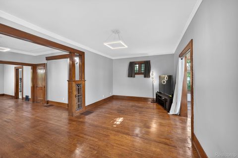 Tiny photo for 925 W Kalamazoo Street, Lansing City, MI 48915 (MLS # 20261039658)
