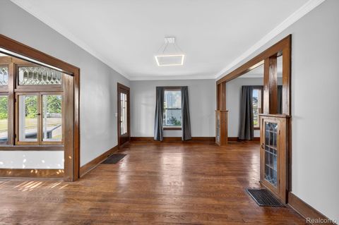 Tiny photo for 925 W Kalamazoo Street, Lansing City, MI 48915 (MLS # 20261039658)