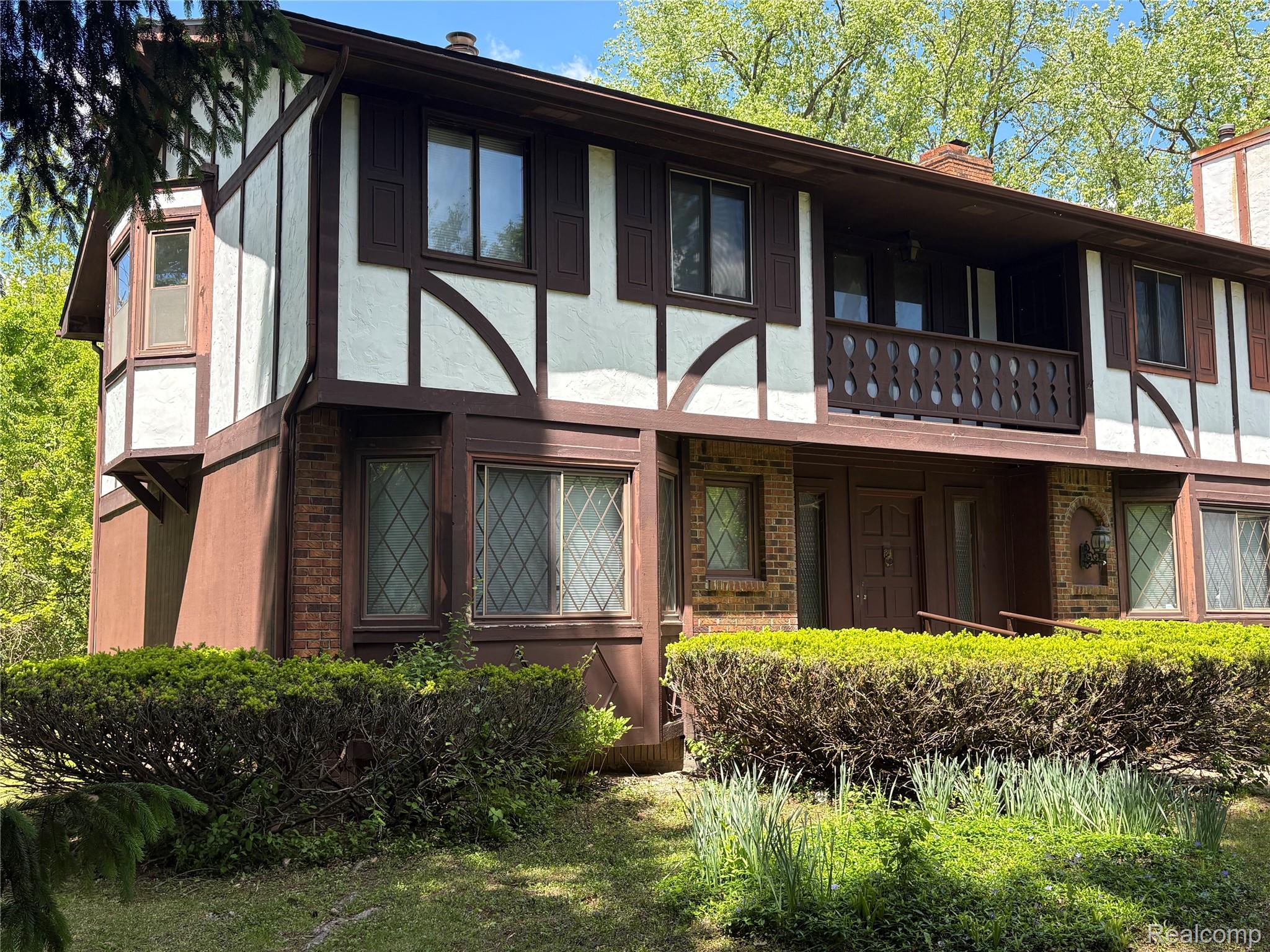 1250 Club Drive