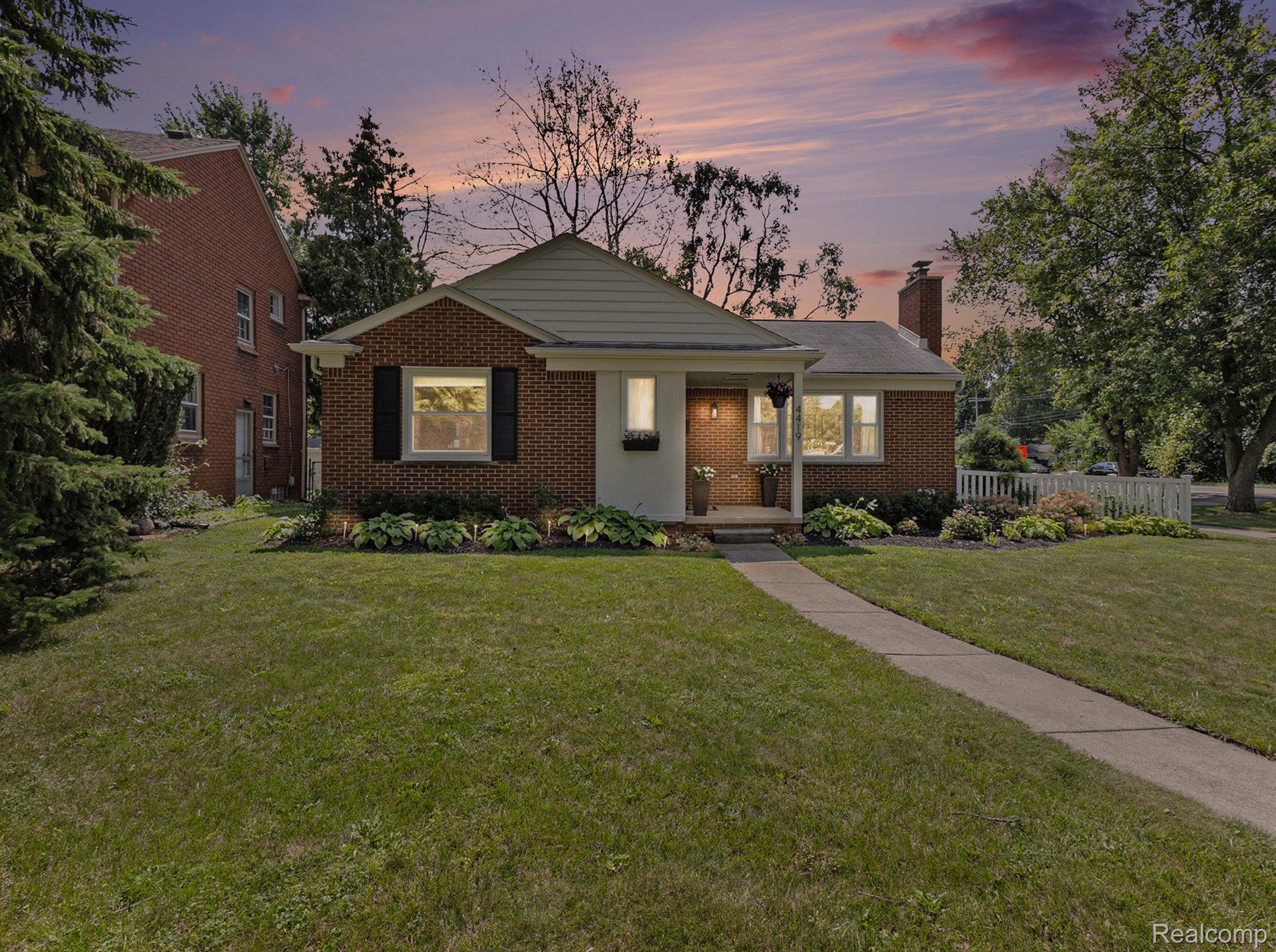 4419 Beverly Court
