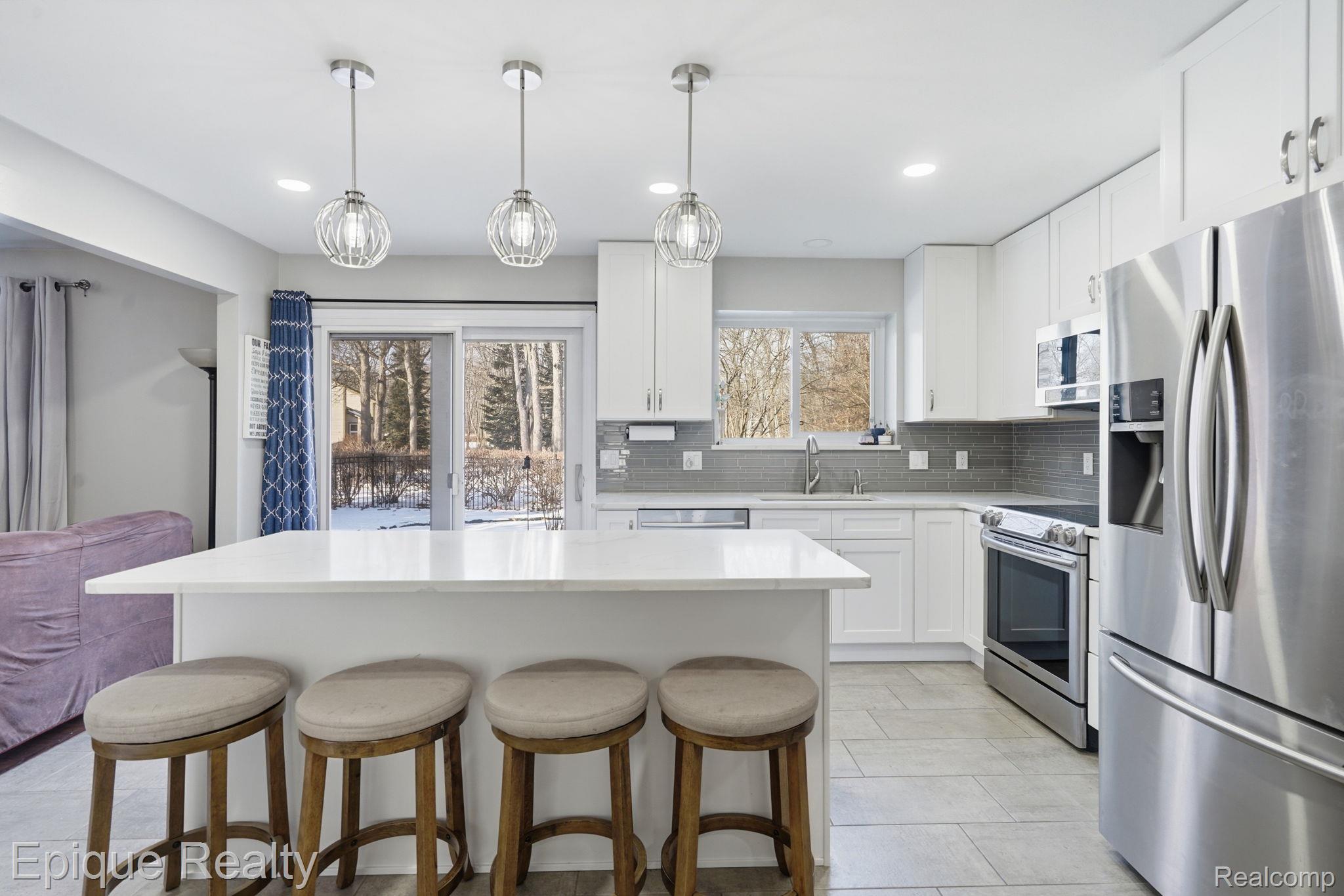 5421 Wentworth Drive