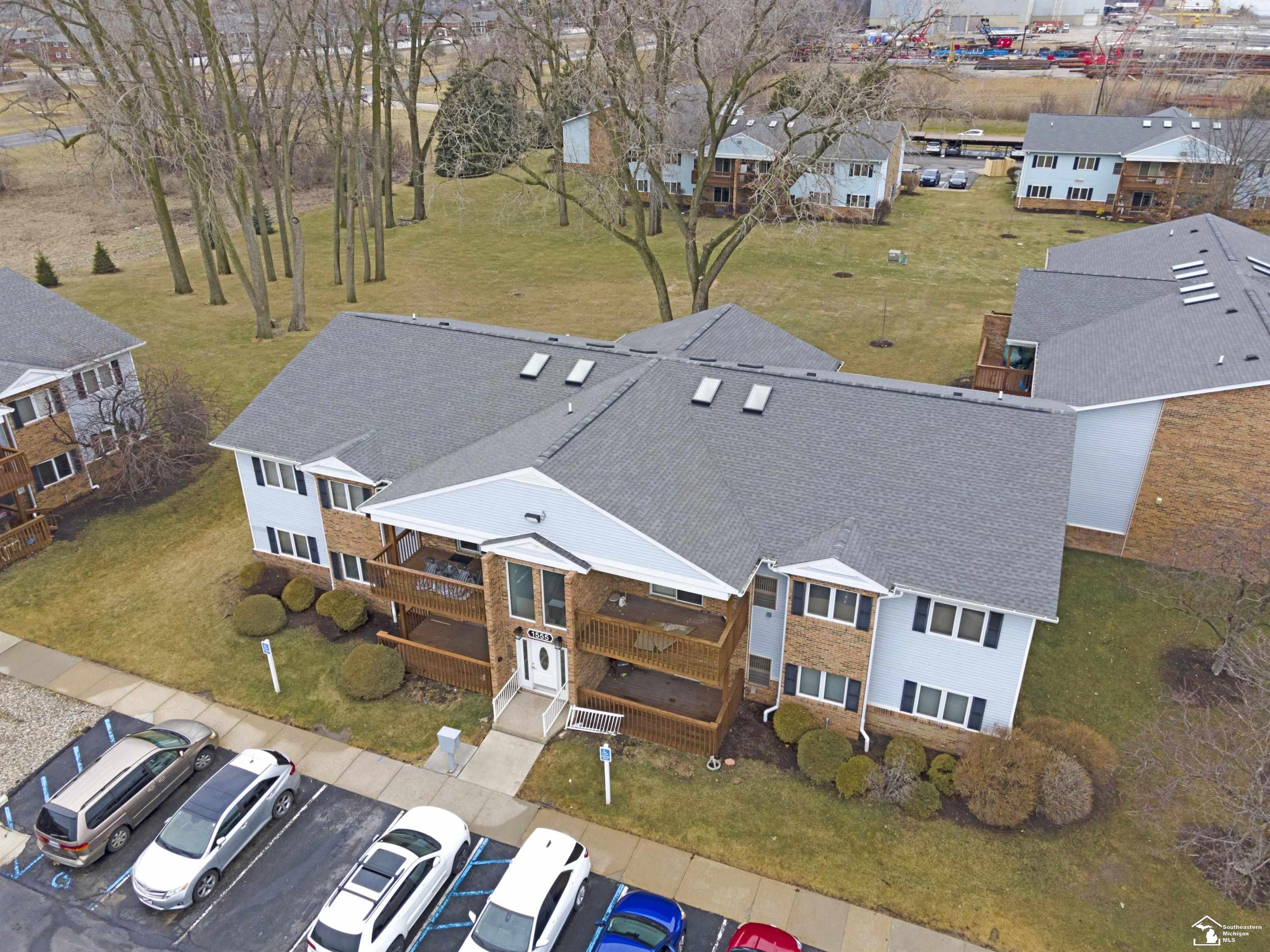 1555 Harbour Boulevard