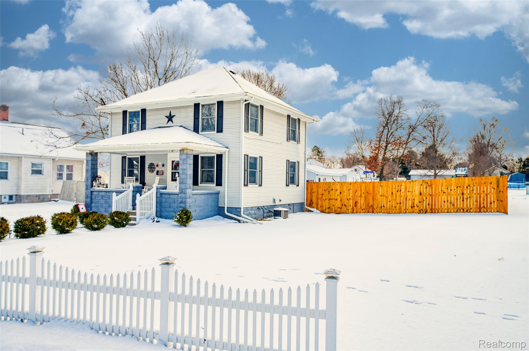 919 E Michigan Avenue