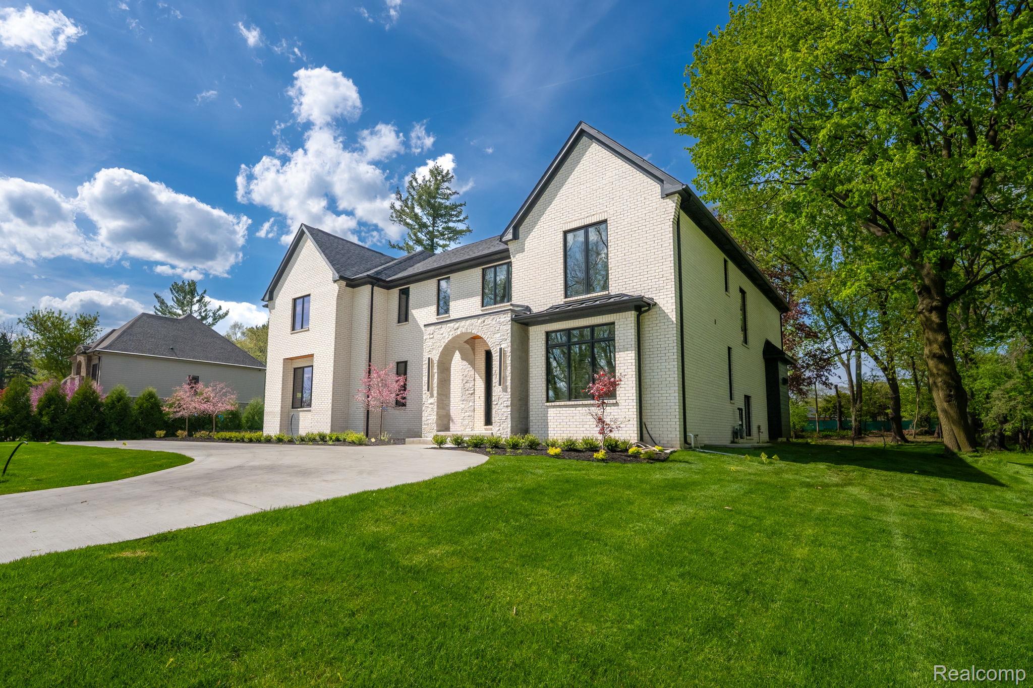 4546 Niagara Lane