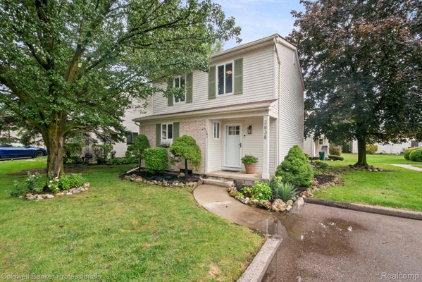 2838 ROUNDTREE DR, TROY, MI 48083 - Image 70cc2dc6bca0f4662e8db0b453ae983b/1167464785
