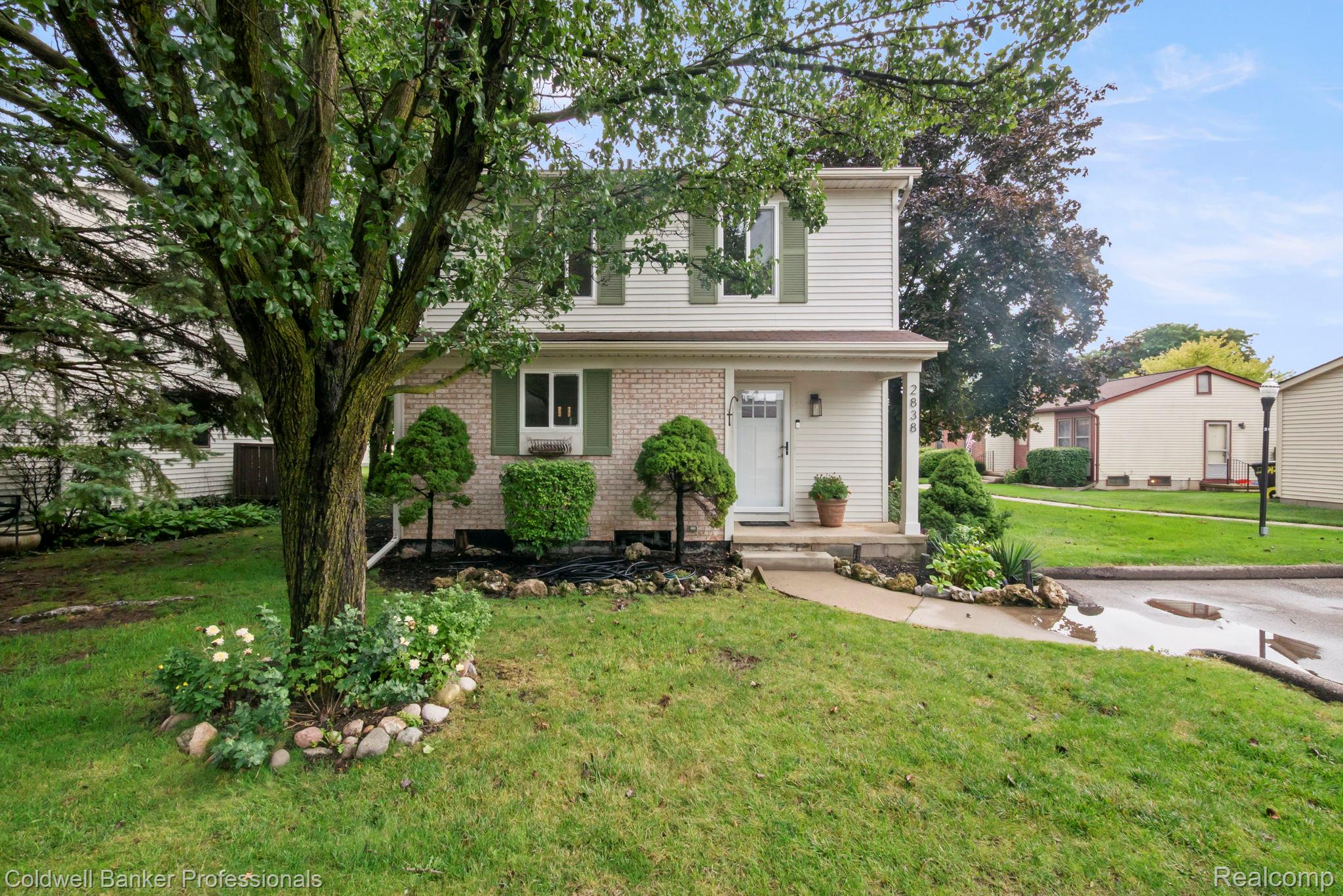 2838 Roundtree Drive
