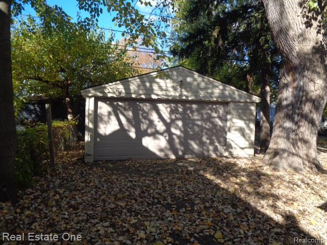 1489 Woodward Heights