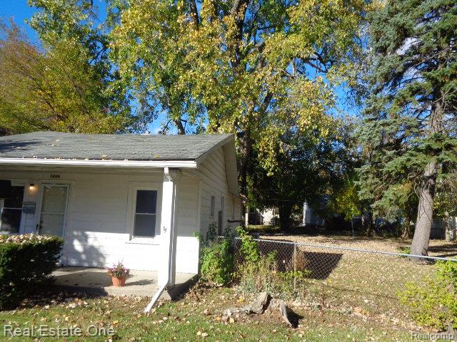 1489 Woodward Heights