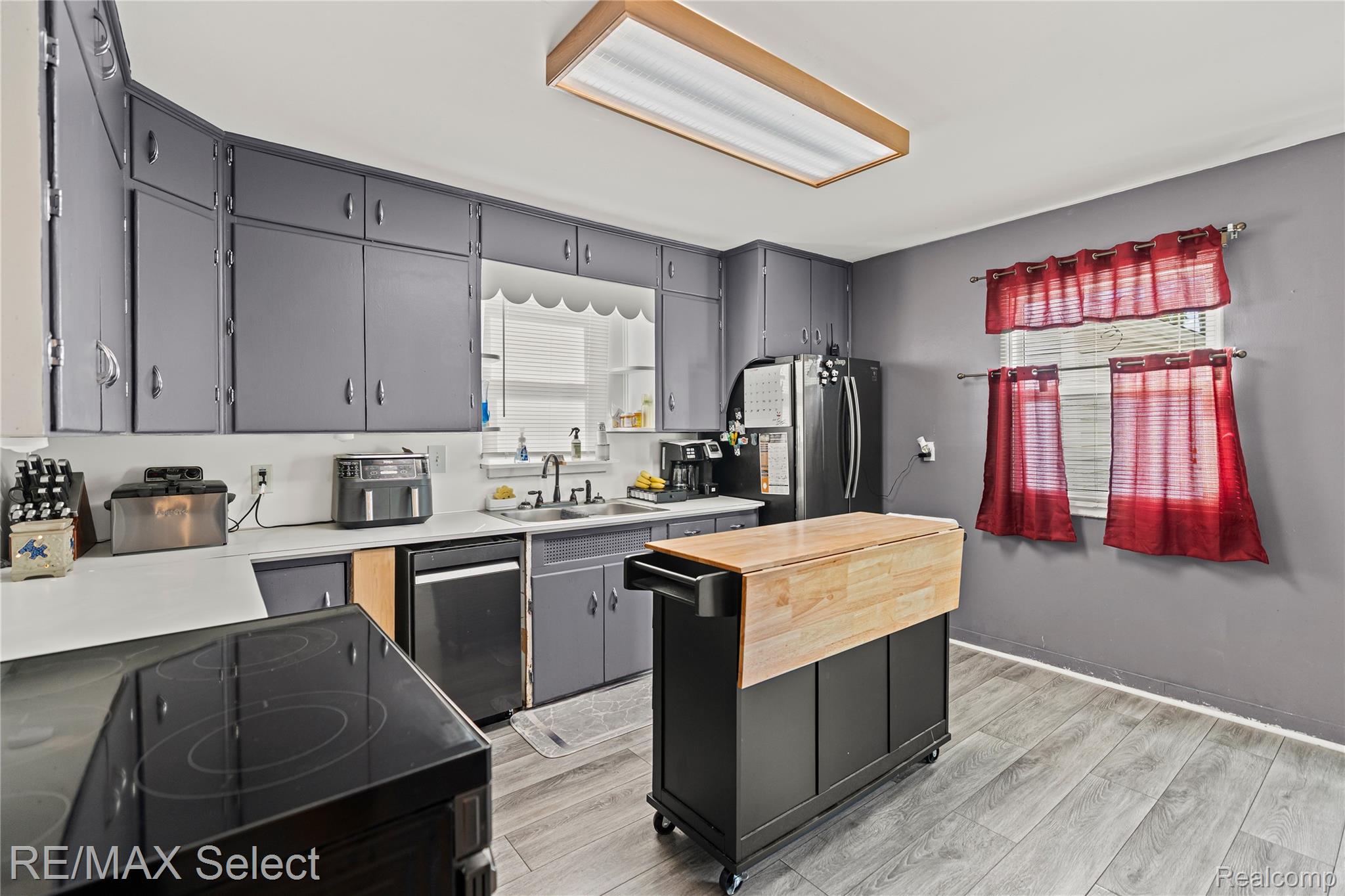 5050 Fairchild Street