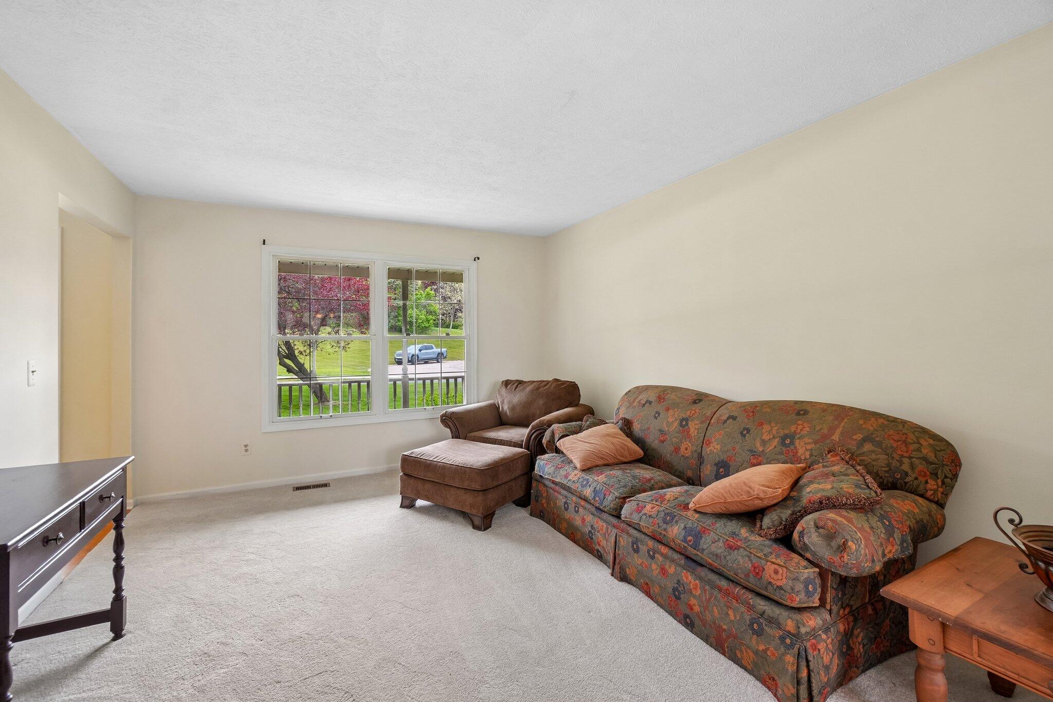 6338 Dalton Ridge