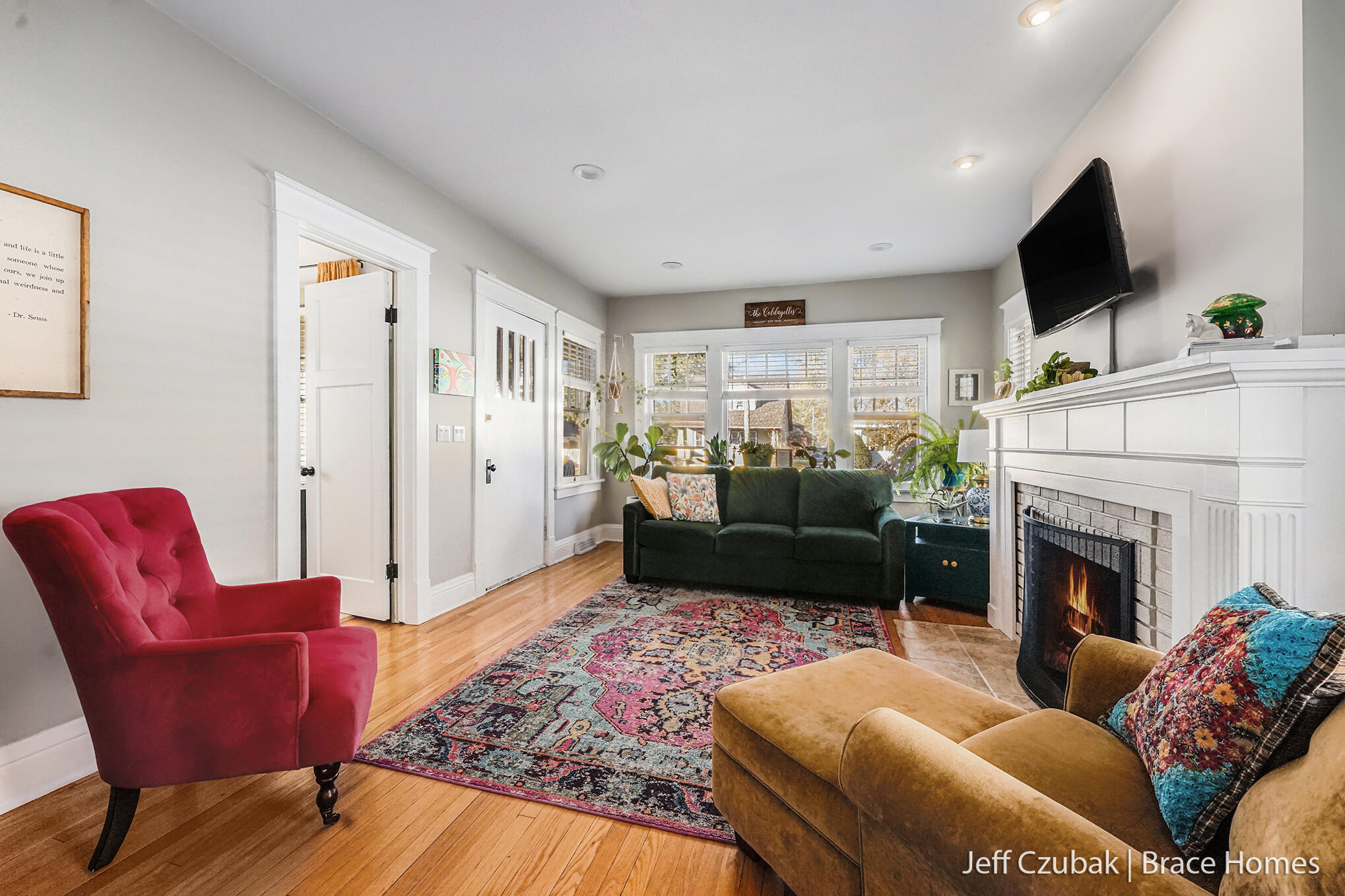 612 Deming Street SE