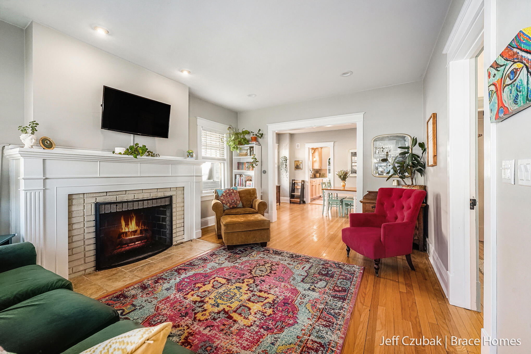 612 Deming Street SE