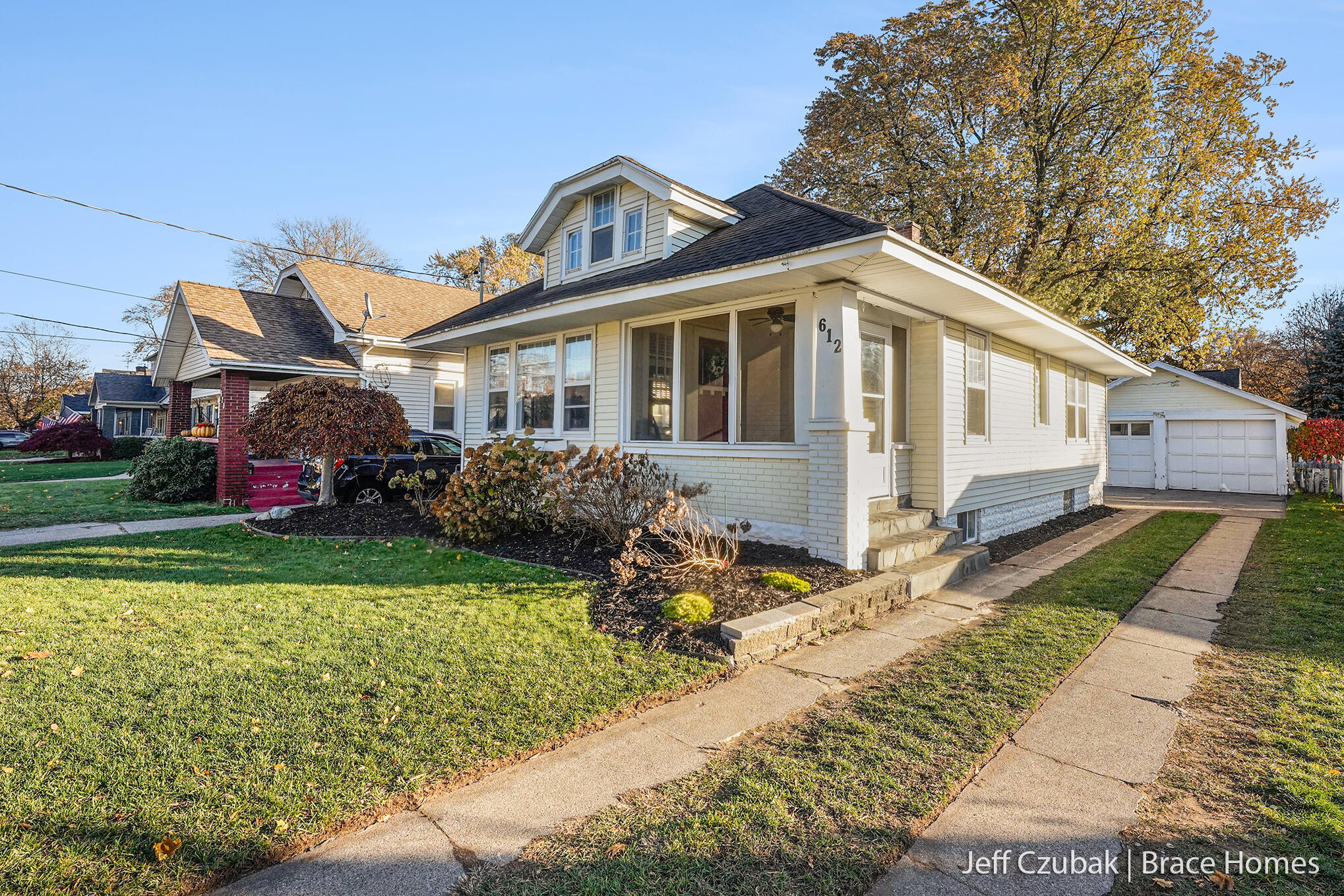 612 Deming Street SE