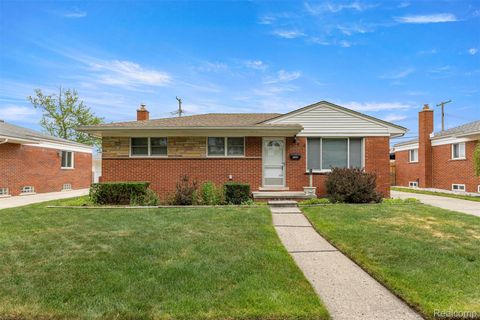 Photo of 27240 W Pleasant Ridge Street, Dearborn Heights City, MI 48127 (MLS # 20261044044)