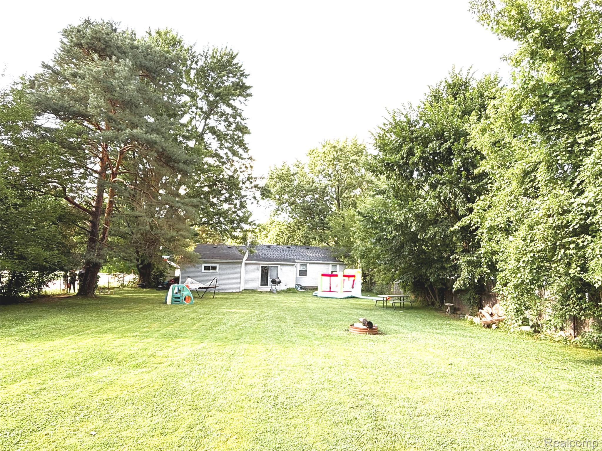 6290 Lapeer Road