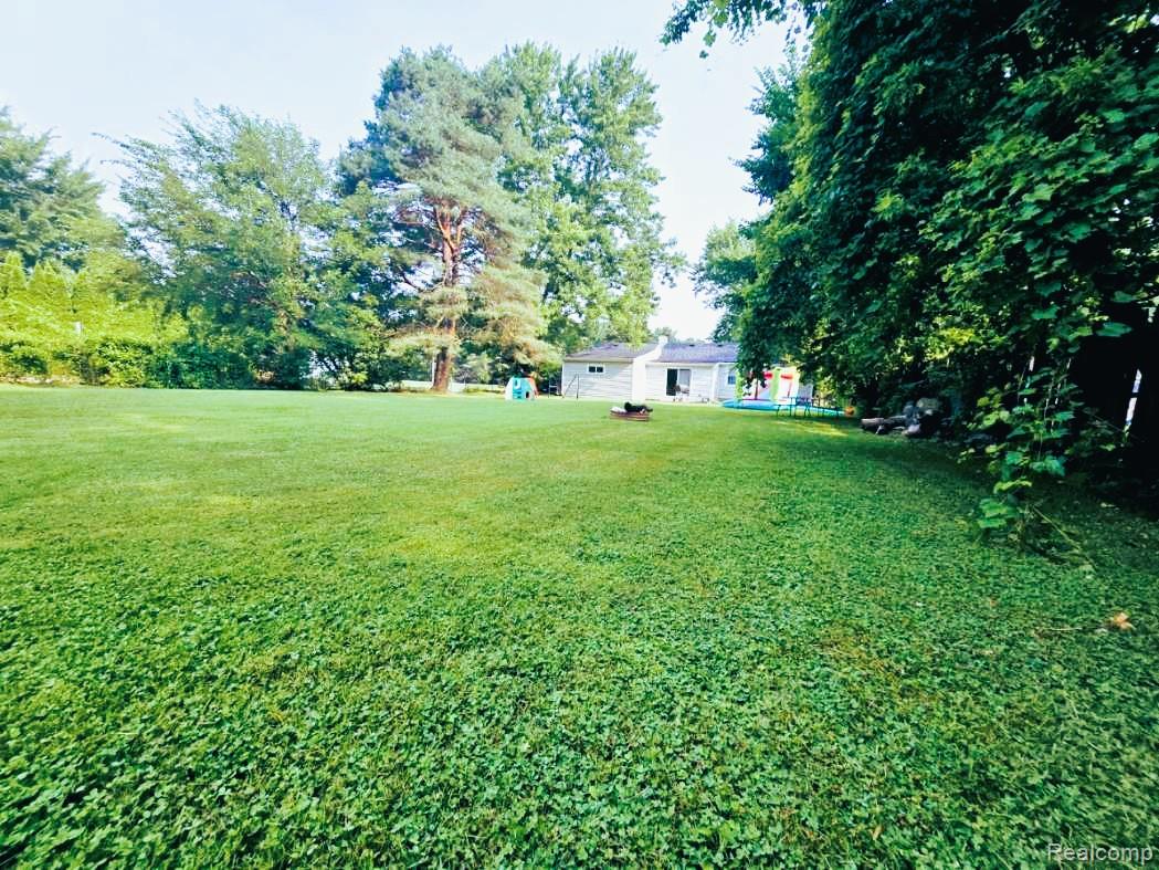 6290 Lapeer Road