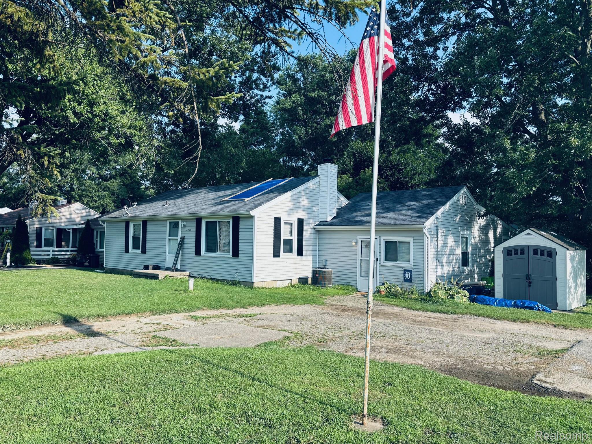 6290 Lapeer Road