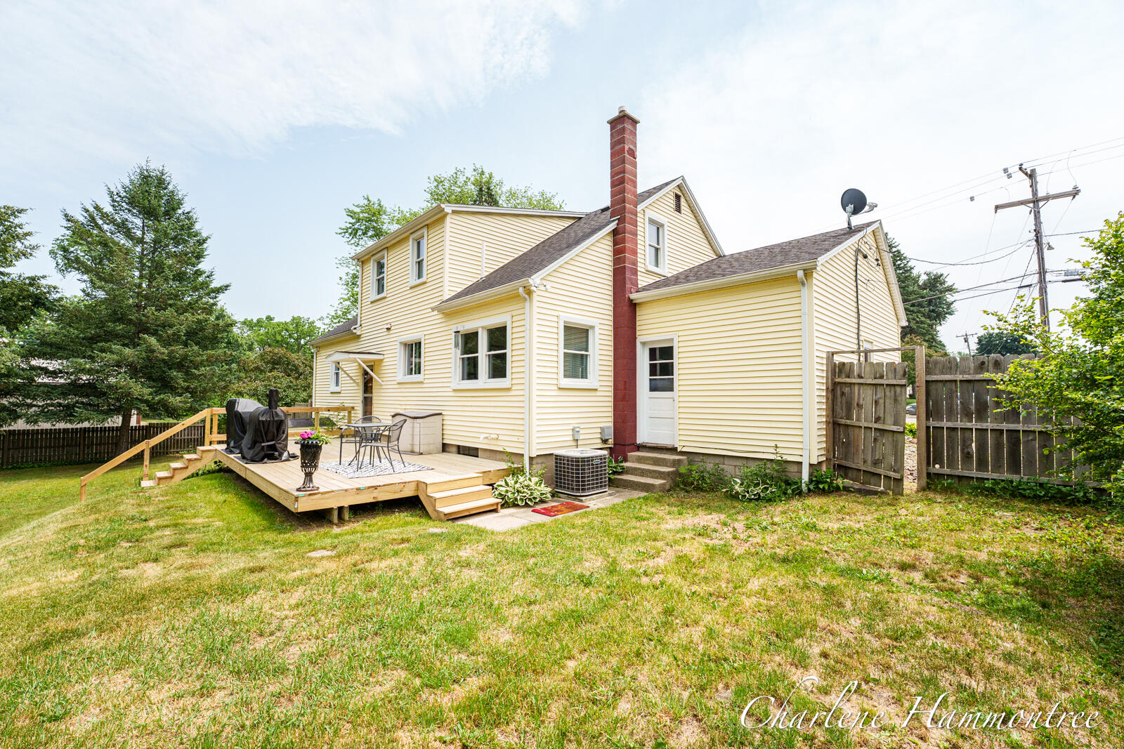 716 W Oak Street