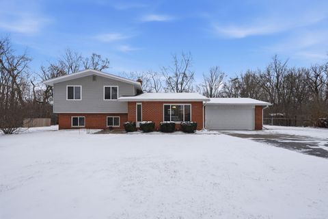 5095 Maybee Road Village Of Clarkston City MI 48346