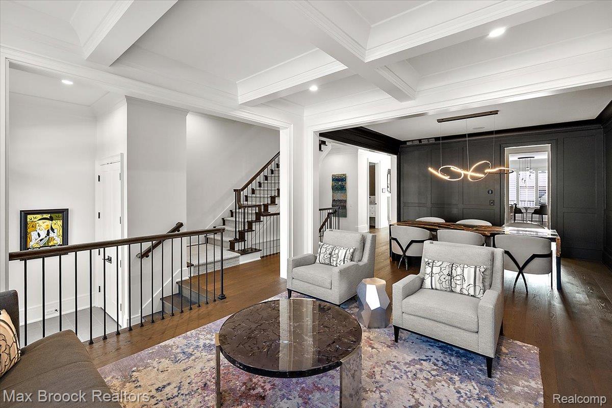 625 W Brown Street