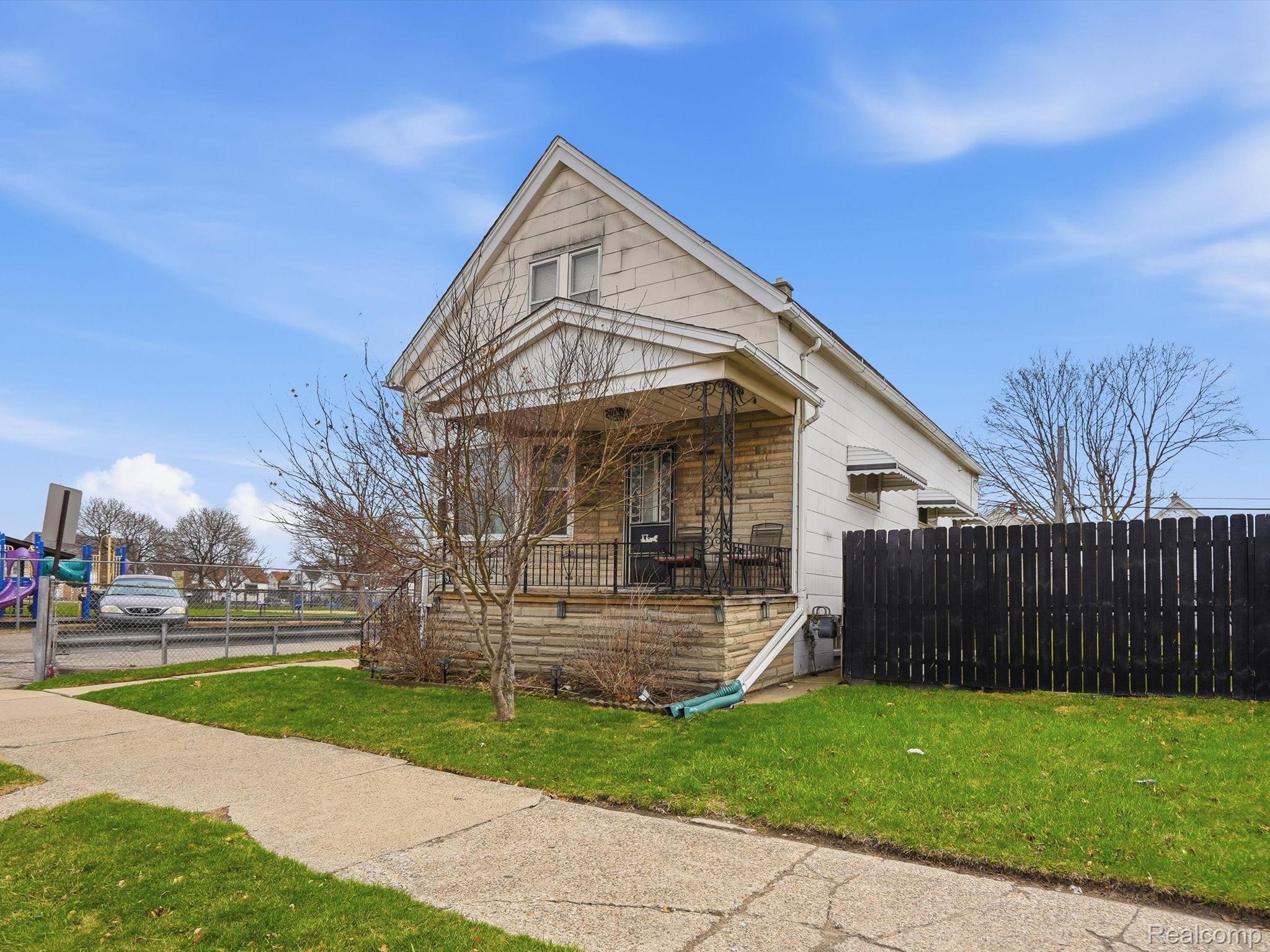 1970 Edwin Street