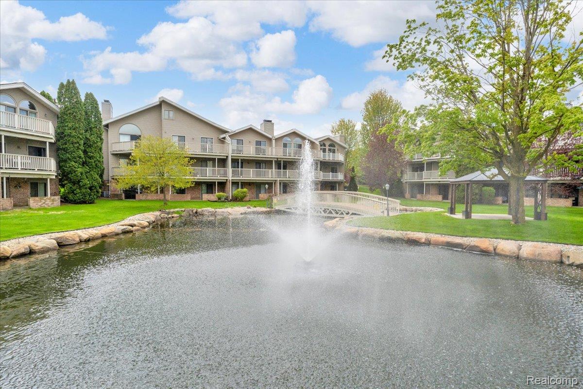 21096 Boulder Circle