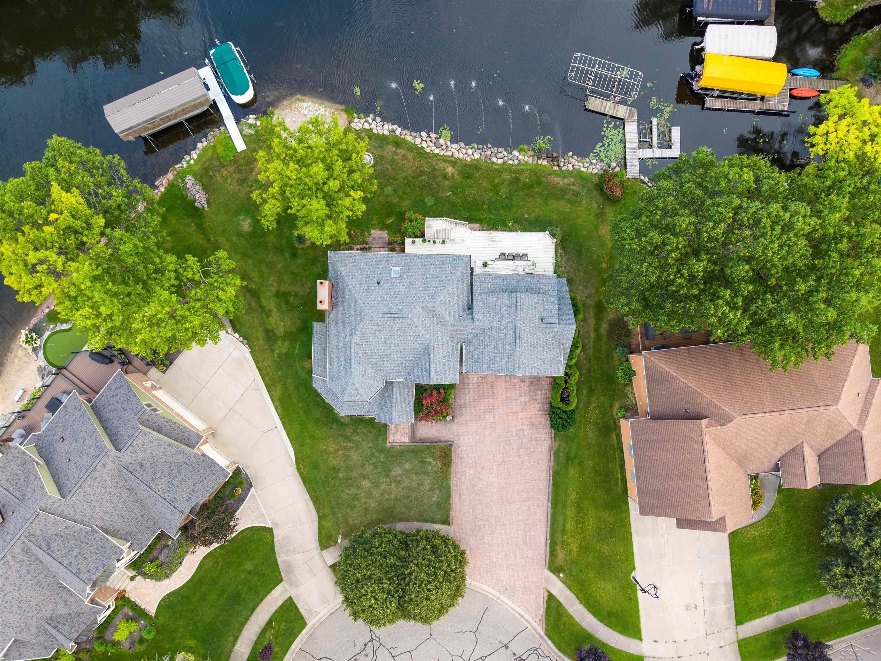 3172 Pine Tree Court