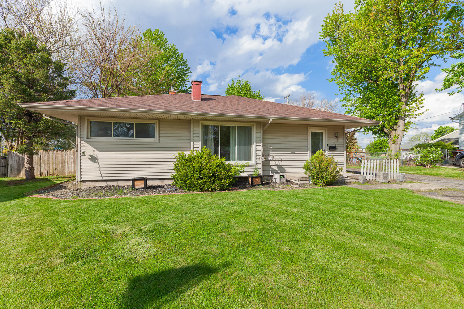 260 Renfrew Avenue
