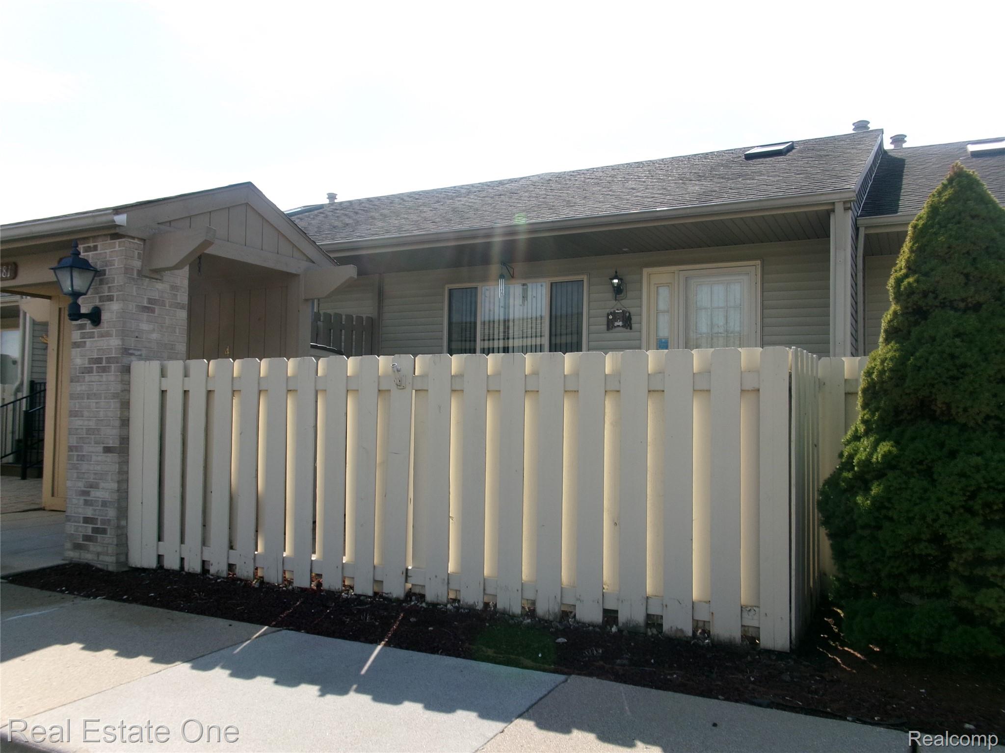 62181 ARLINGTON CIRCLE 4