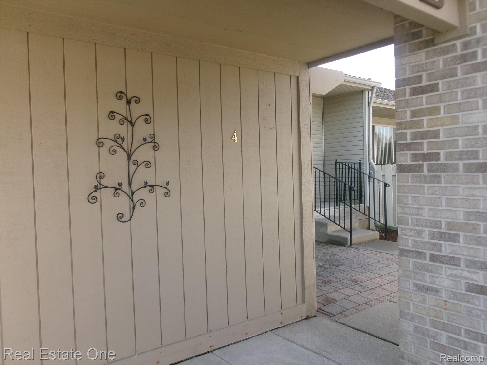 62181 ARLINGTON CIRCLE 4