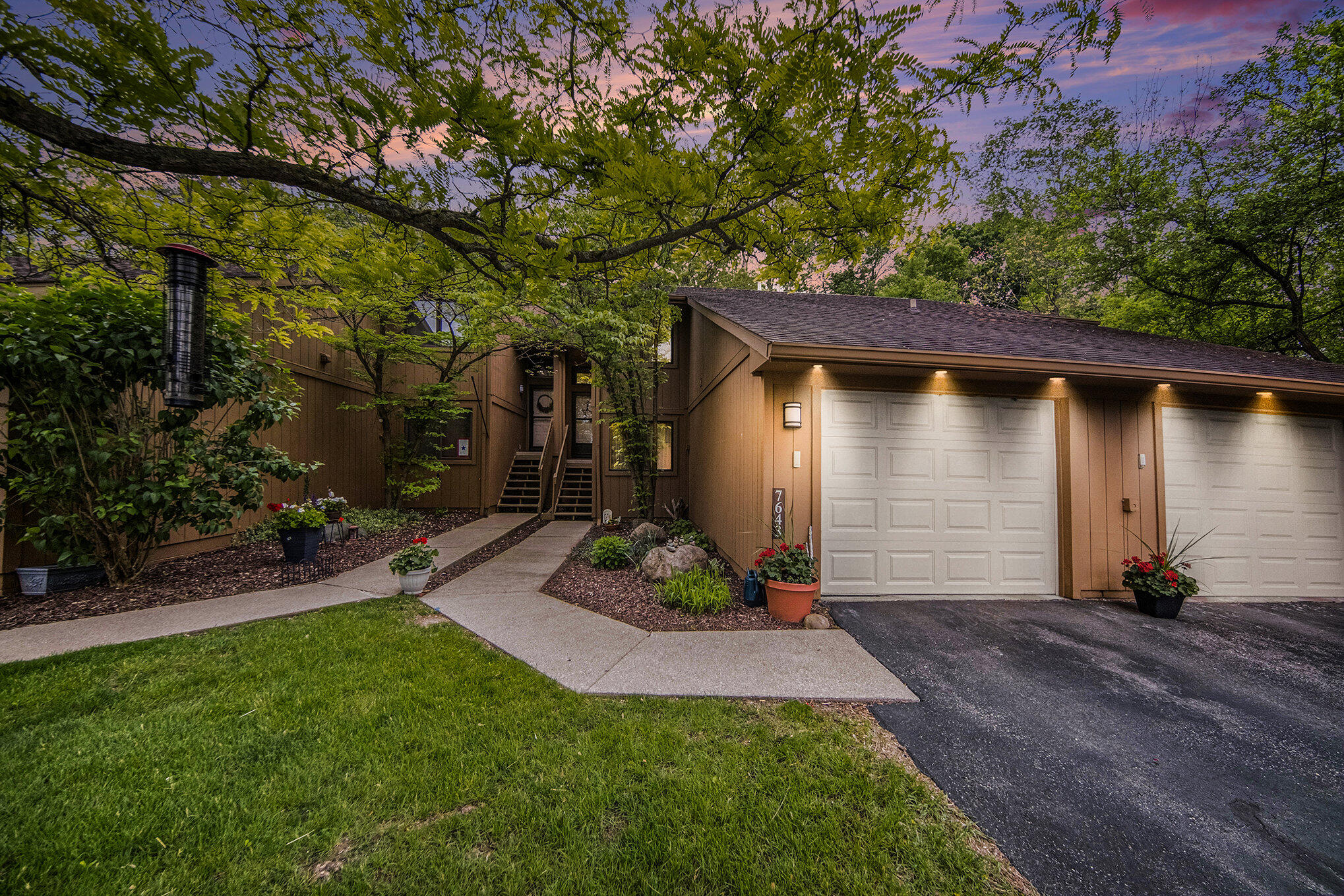 7643 Cottonwood Lane