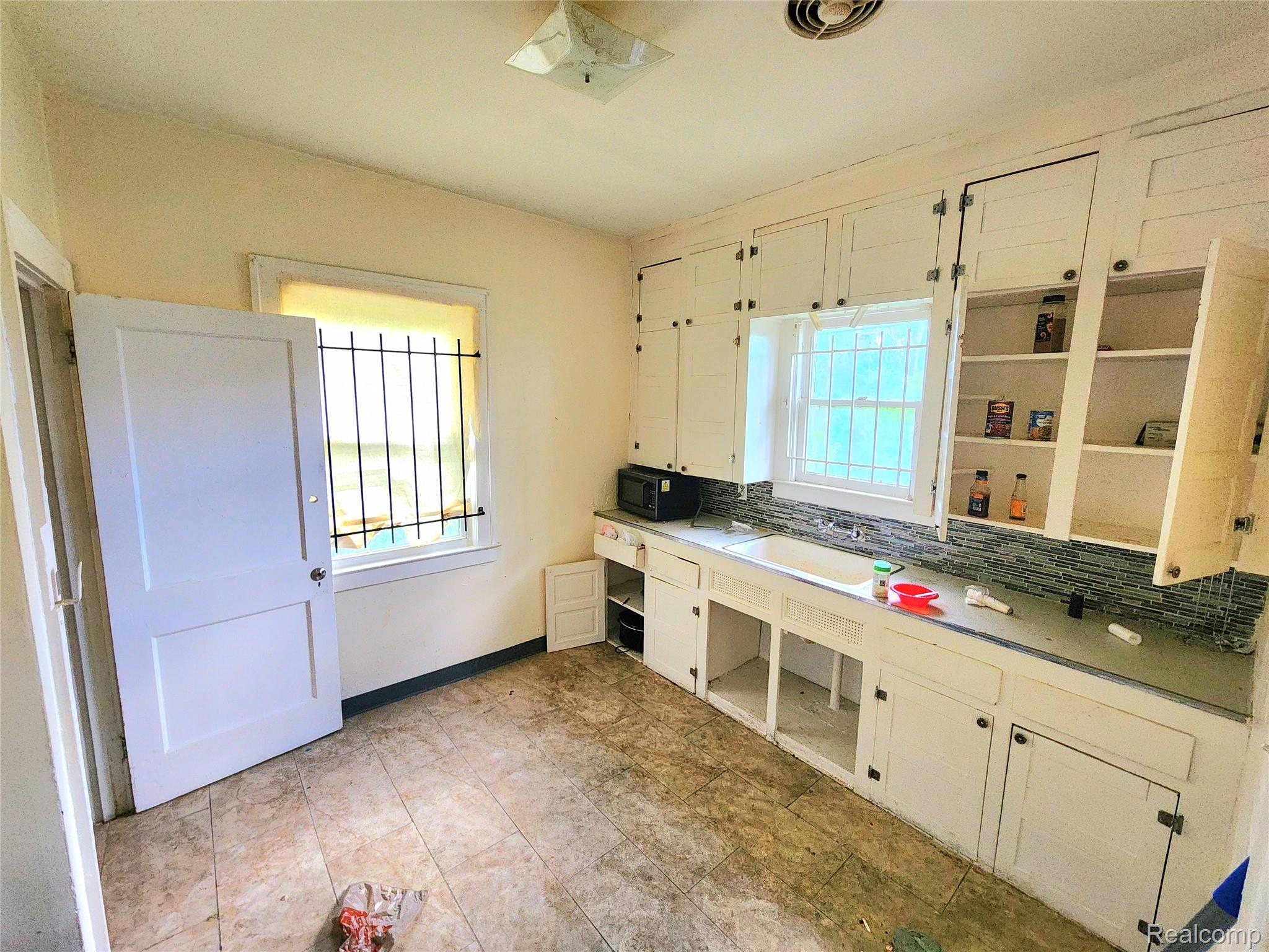 19120 Orleans Street