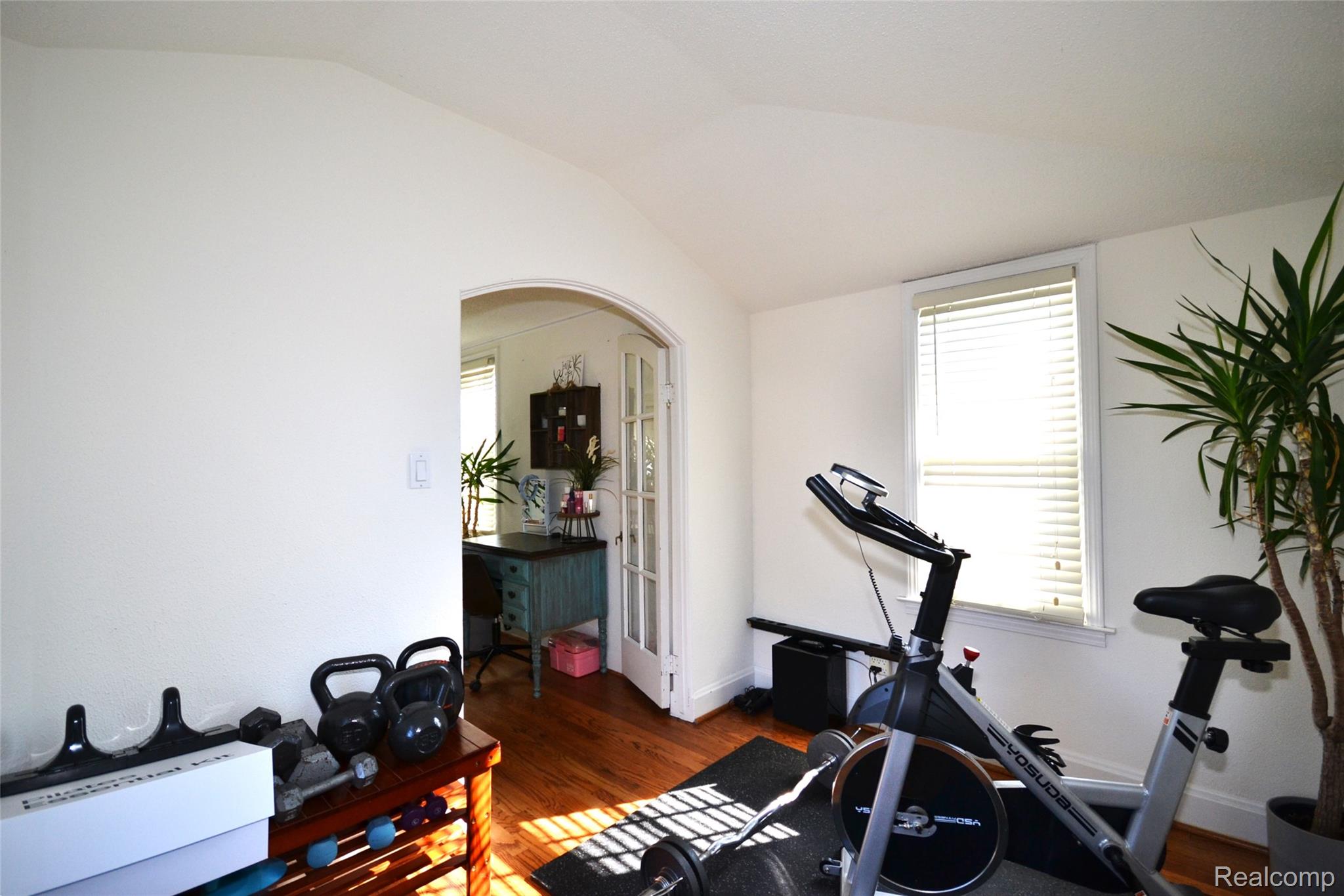 Birmingham City, Michigan 48009, United States, 3 Bedrooms Bedrooms, ,3 BathroomsBathrooms,Residential,Active,235087