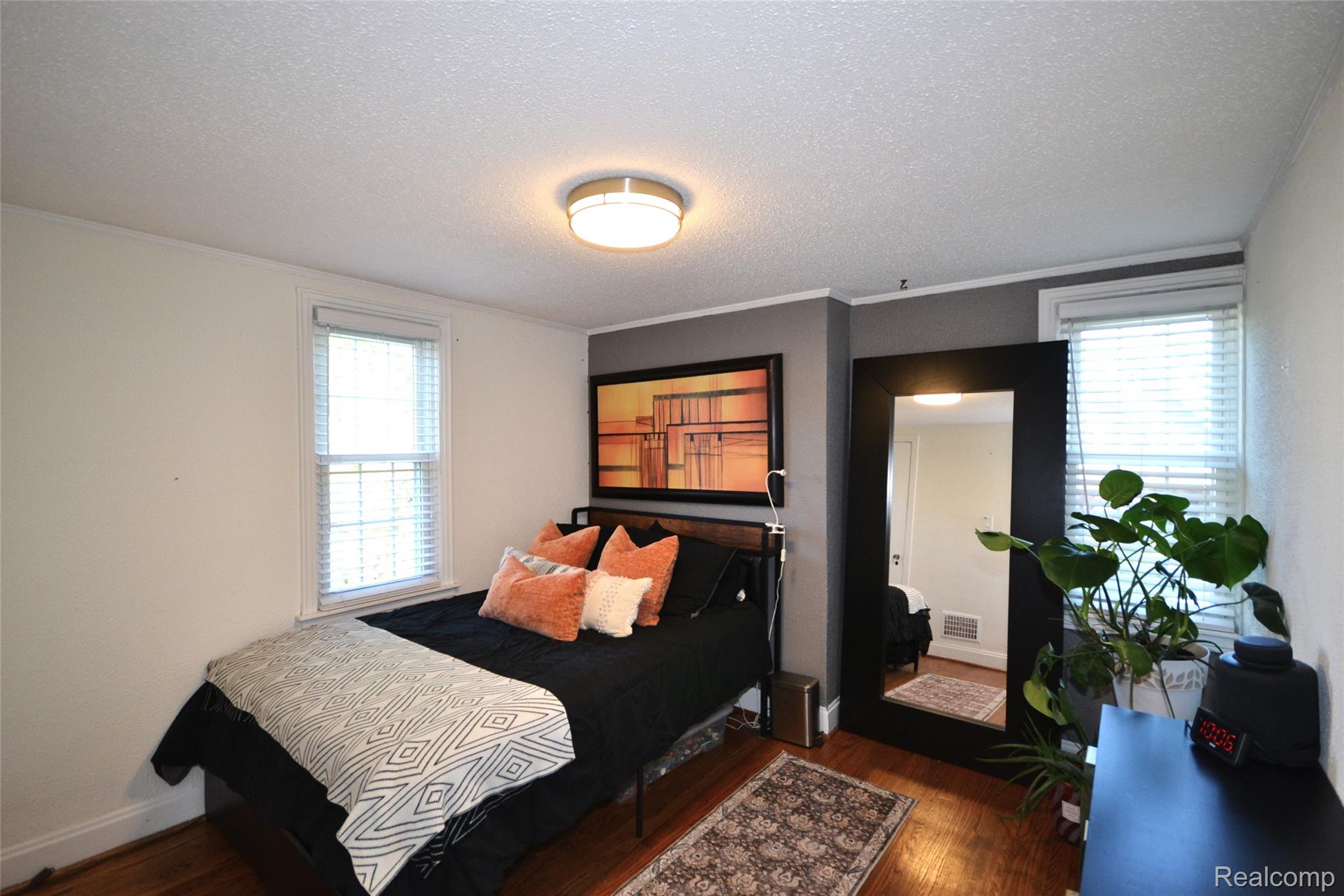 Birmingham City, Michigan 48009, United States, 3 Bedrooms Bedrooms, ,3 BathroomsBathrooms,Residential,Active,235087