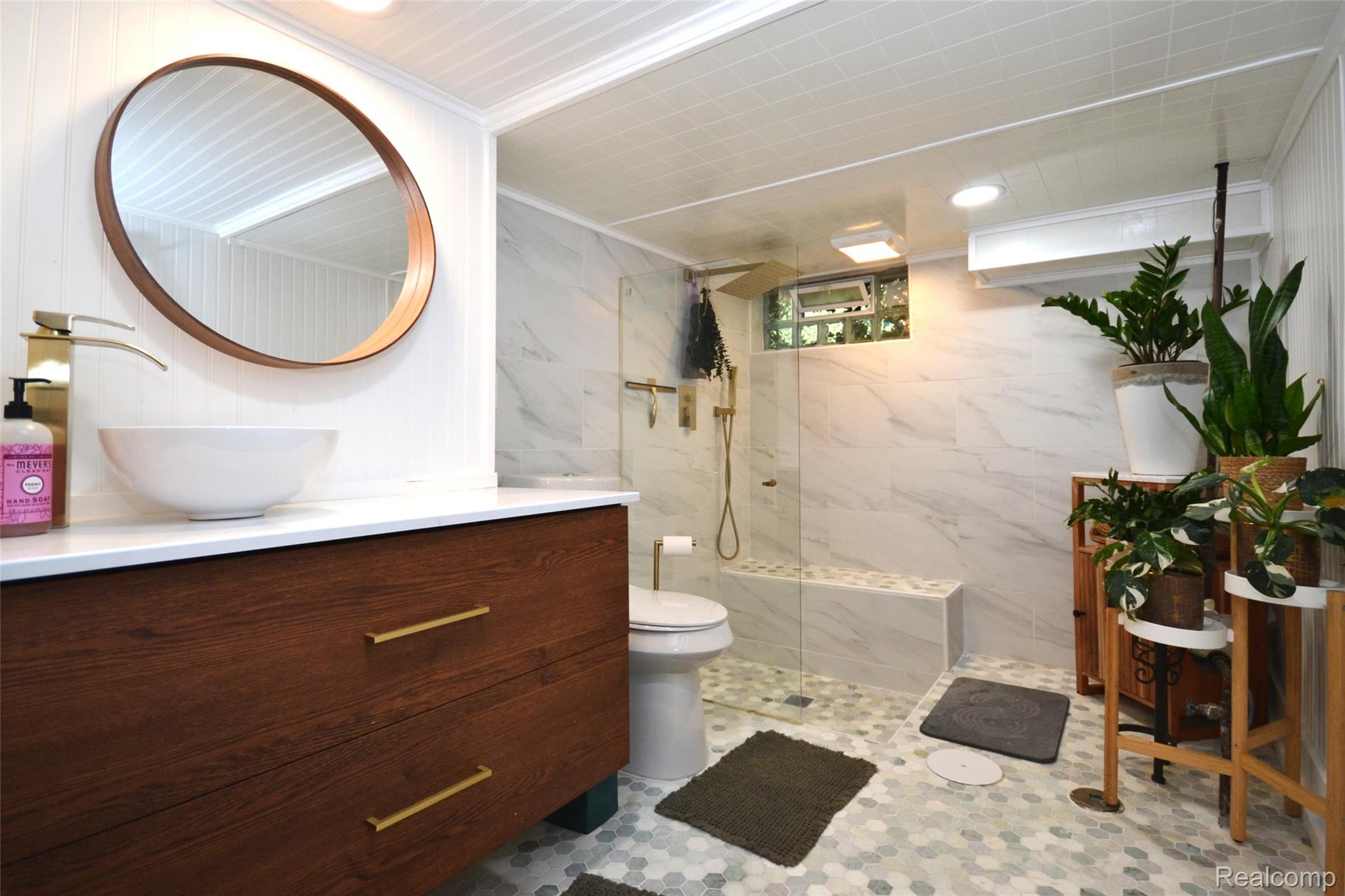 Birmingham City, Michigan 48009, United States, 3 Bedrooms Bedrooms, ,3 BathroomsBathrooms,Residential,Active,235087