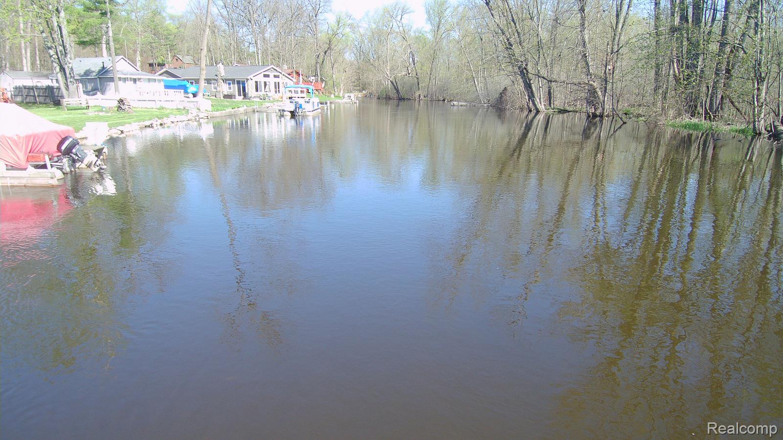 10082 BEECHWOOD Drive