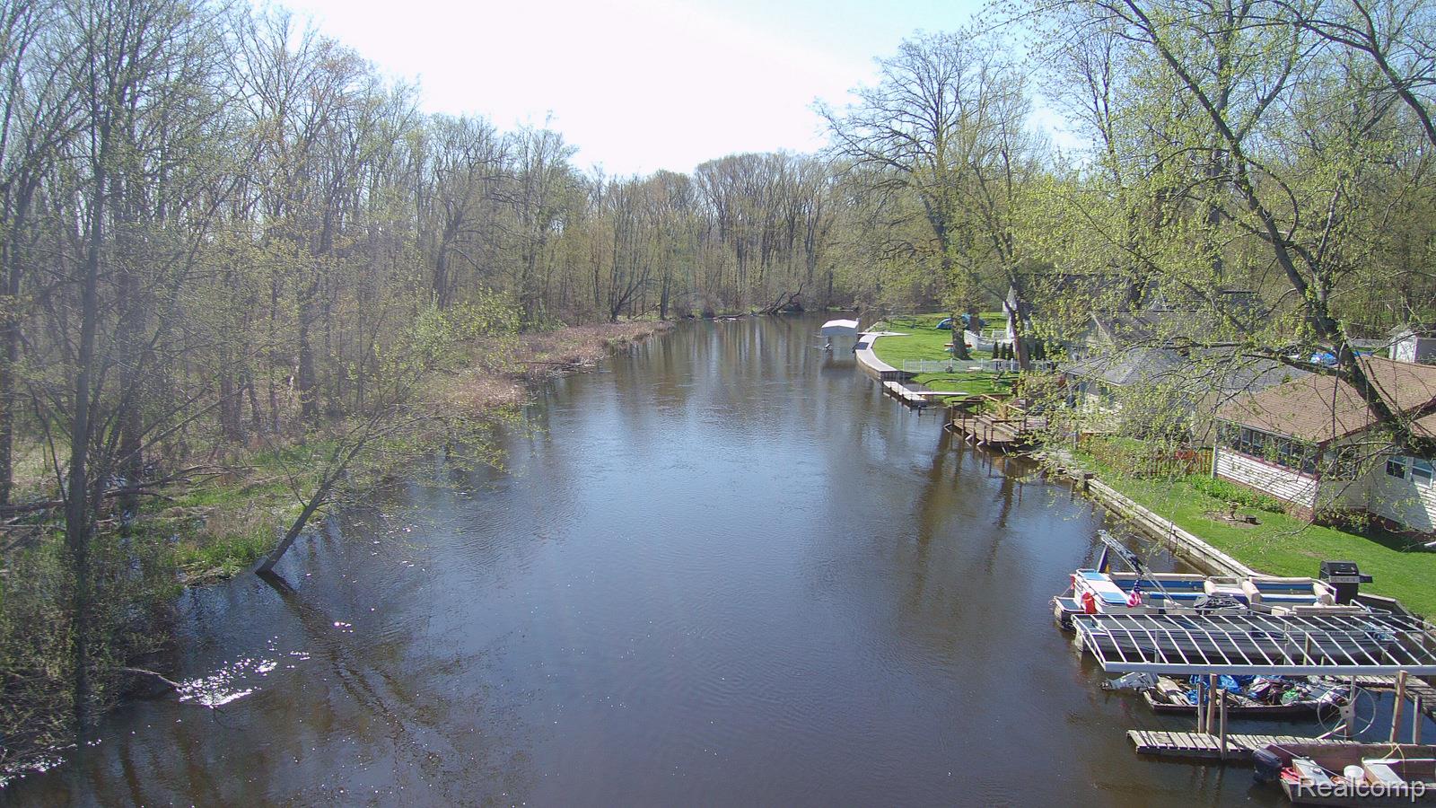 10082 BEECHWOOD Drive