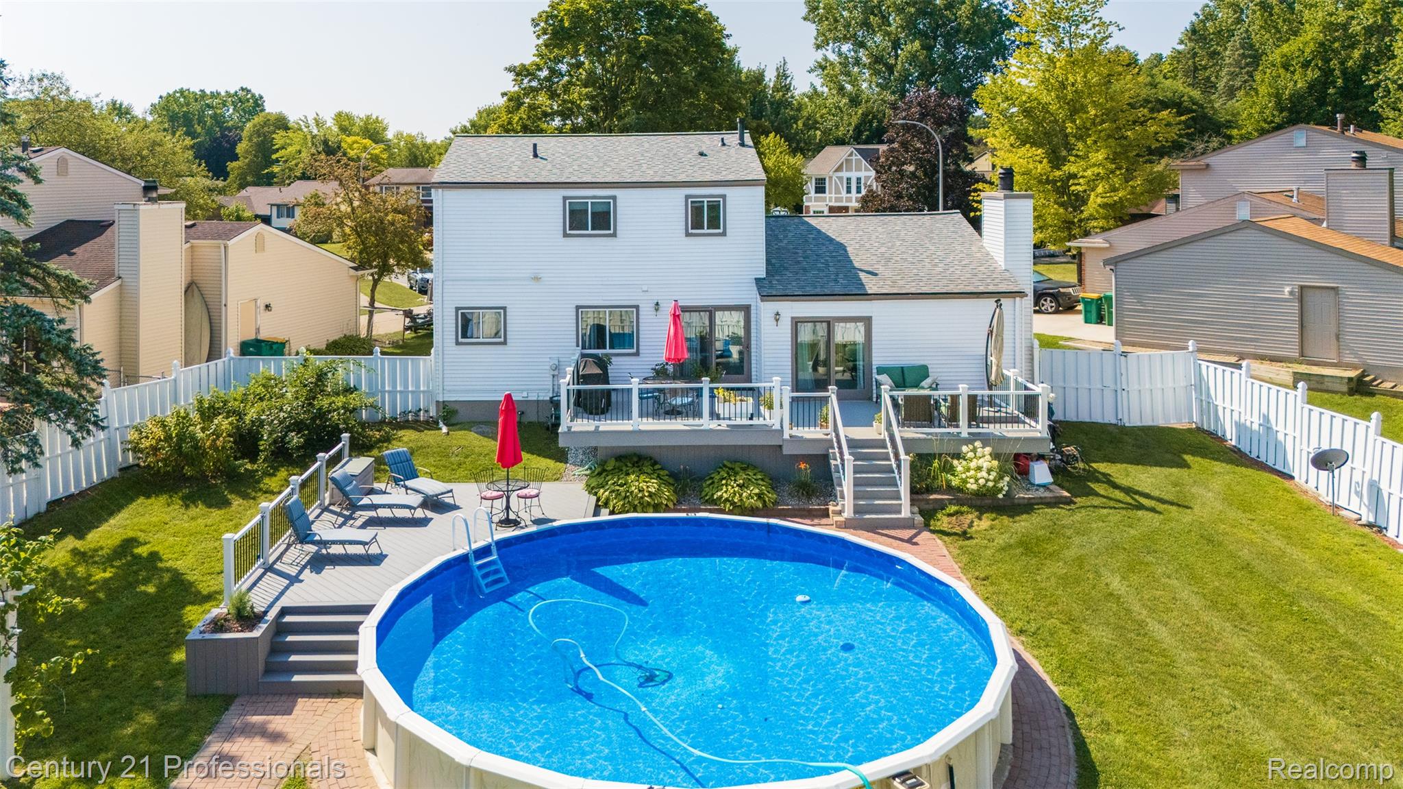 808 Oak Ridge Court