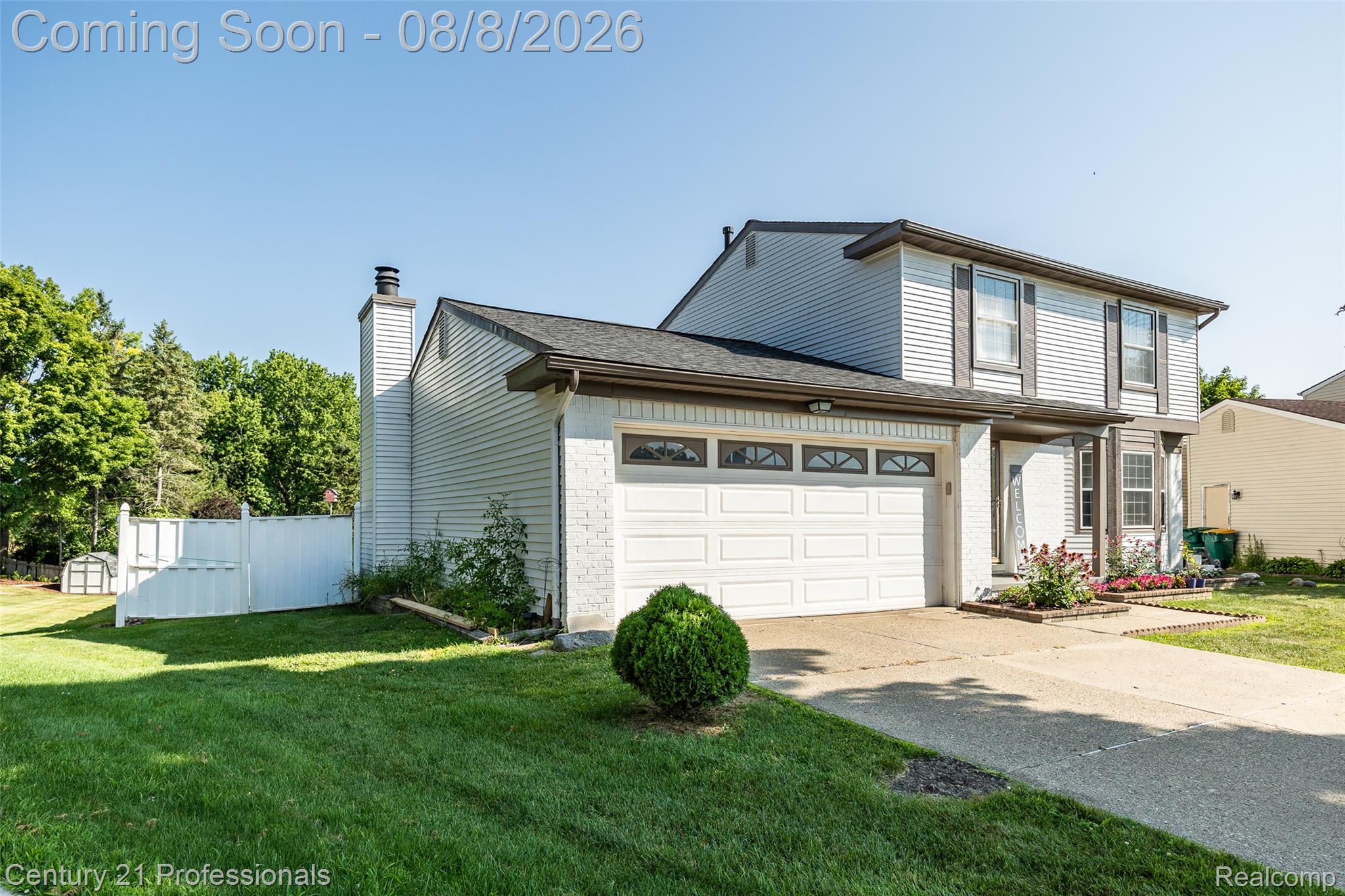 808 Oak Ridge Court