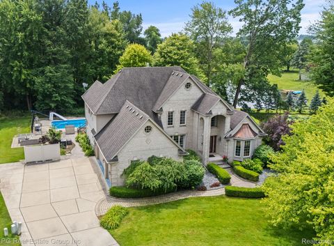 14348 Provim Forest Court Shelby Charter Township MI 48315