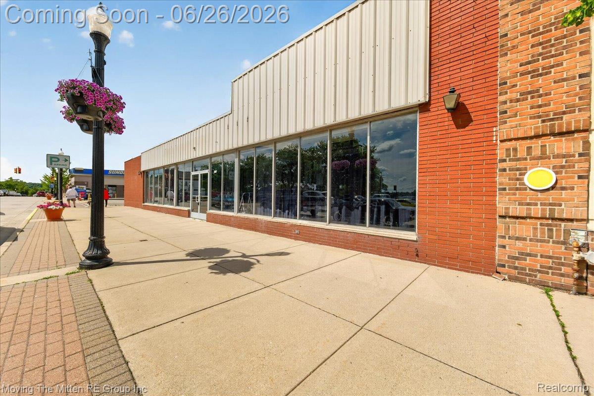 458 Main Street