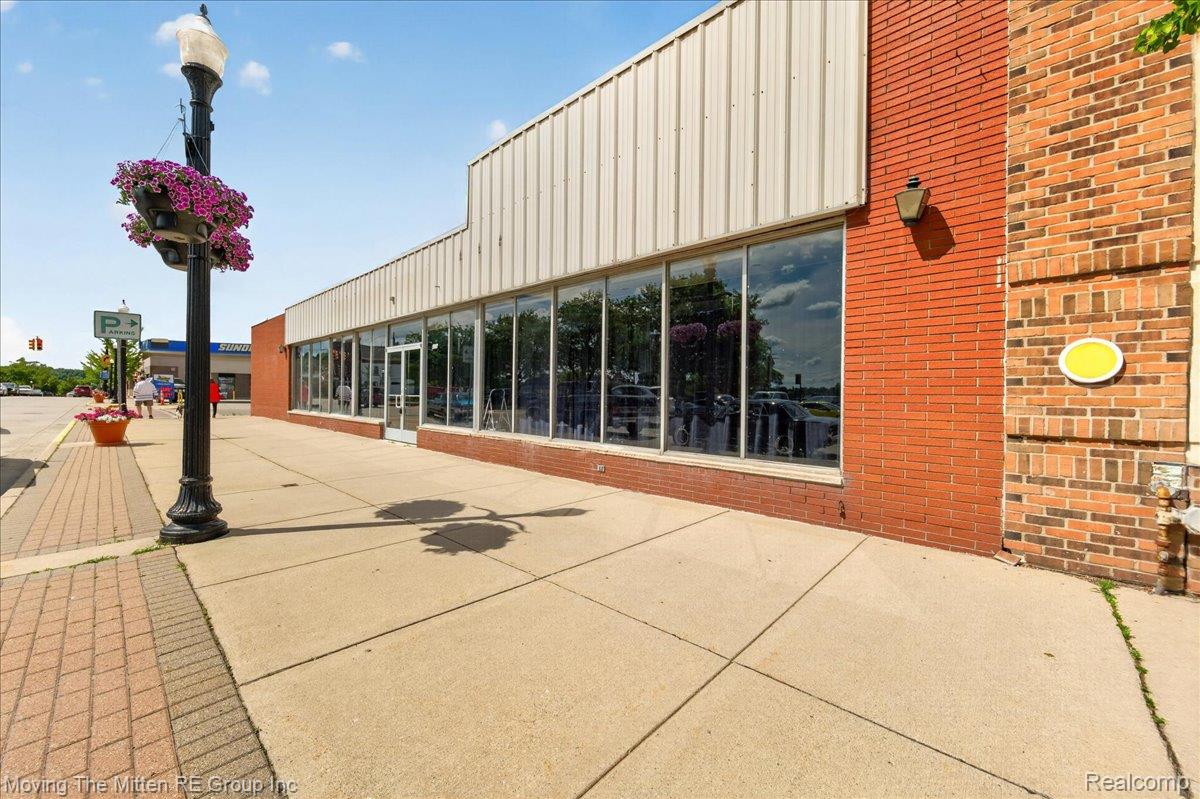 458 Main Street