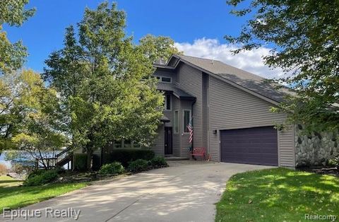 239 Pine Tree Road Orion Charter Township MI 48362